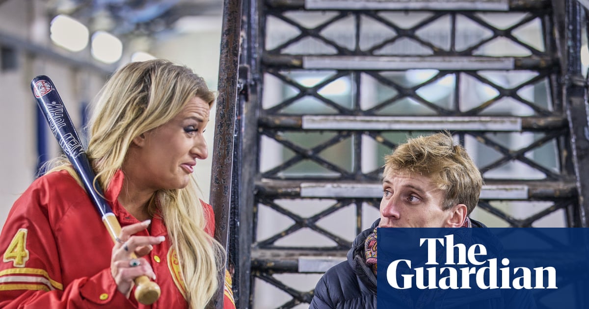 TV tonight: a night of ghost-hunting with telly’s funniest siblings | Television & radio