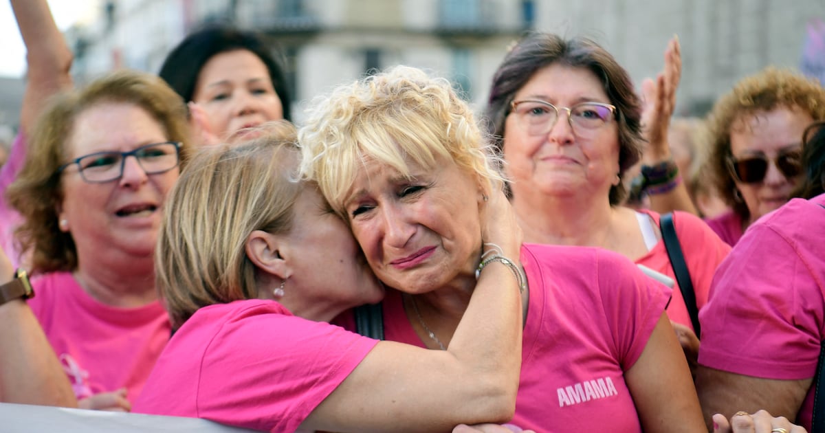 Spanish healthcare chief resigns over breast cancer screening scandal – The Irish Times