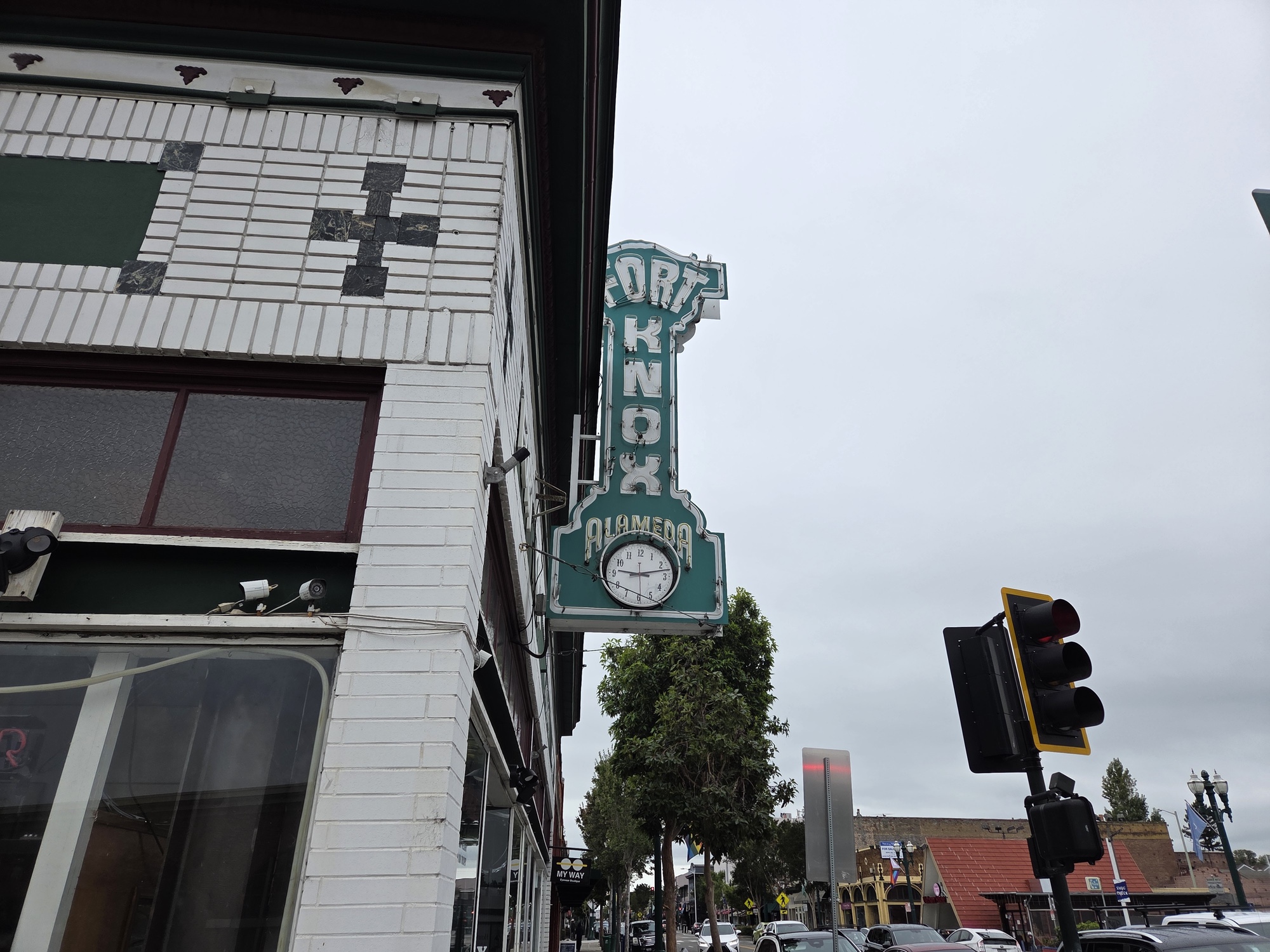 Fort Knox Sign shot by Galaxy S25 Plus