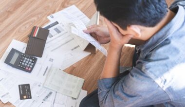 These 14 Normal Money Habits Quietly Drain Your Wealth—And You're Probably Guilty Of At Least 5