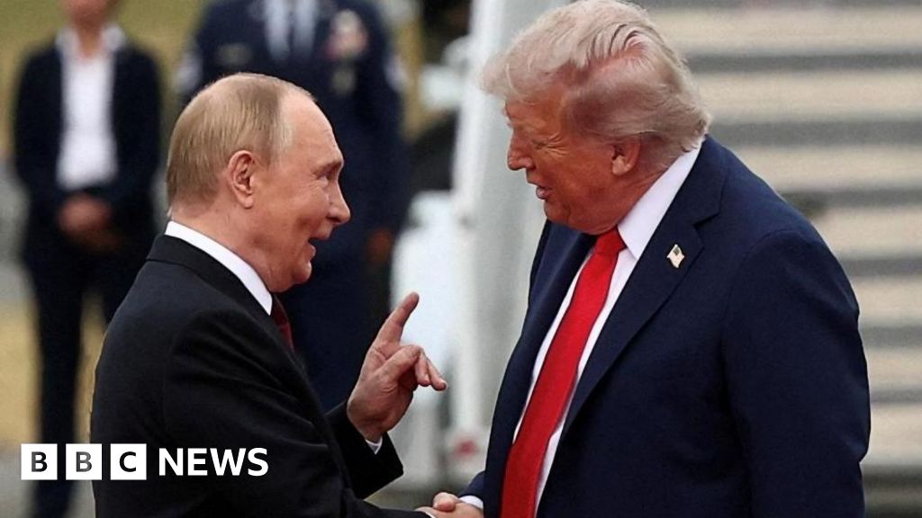 No immediate plans for Trump-Putin meeting, White House official says