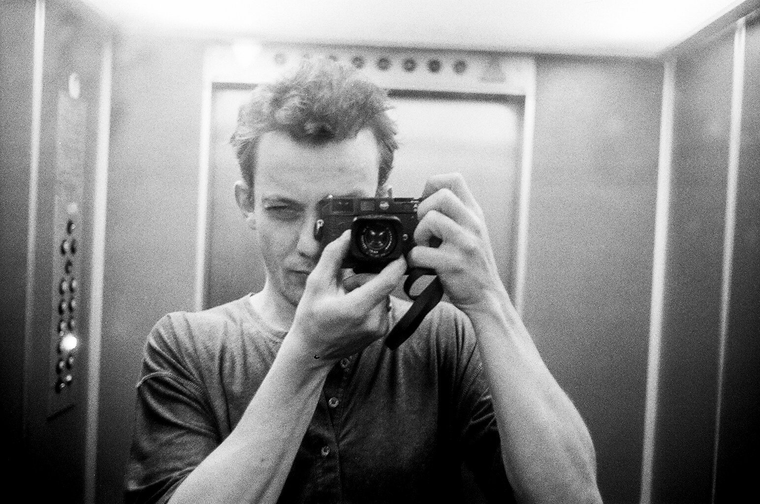 the-tender-bureaucrat-a-photographer-inside-greeces-state-apparatus6