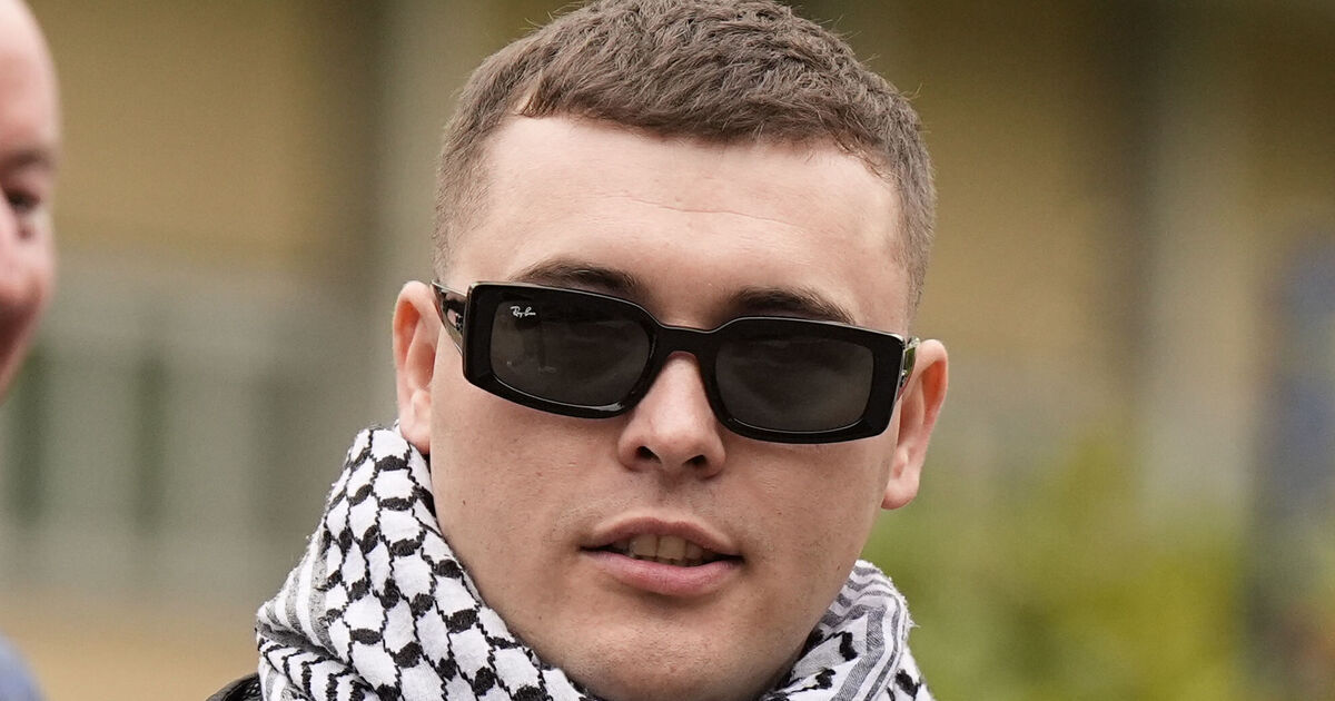 Prosecutors appeal against decision to throw out terror case against Kneecap rapper