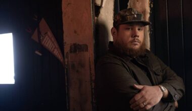 Country music superstar confirms Slane Castle gig next summer