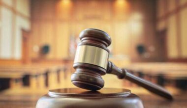 Man with bottle 'said he wouldn’t stab female', Cork court hears