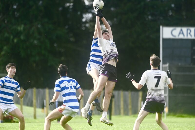  Paddy Collins in action in the sir in midfield for Skibbereen in the Corn Uí Mhuirí football- Skibbereen Community School v Coláiste Choilm, Ballincollig at Enniskeane. Picture: Larry Cummins