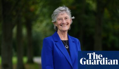 Leftwinger Catherine Connolly takes clear lead in Ireland’s presidential race | Ireland
