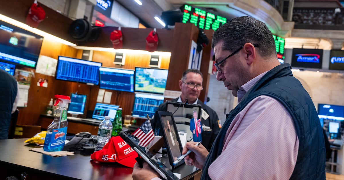 Banks, bar HSBC, enjoy a bounce as trade hopes drives NYSE to new highs – The Irish Times