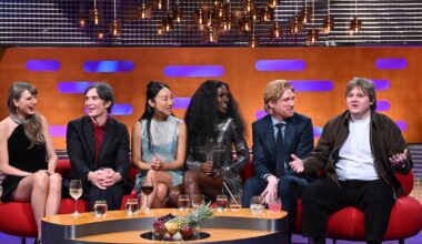The Graham Norton Show is 50 minutes of chatshow alchemy delivered with aplomb – The Irish Times