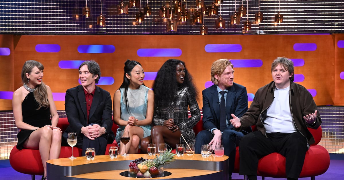 The Graham Norton Show is 50 minutes of chatshow alchemy delivered with aplomb – The Irish Times