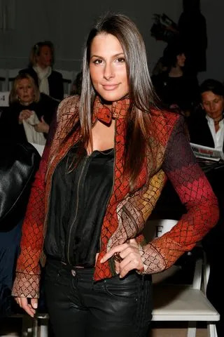 Amy Sussman/Getty Ashley Dupree attends the Yigal Azrouel Womenswear Fall 2009 fashion show on February 13, 2009 in New York City.