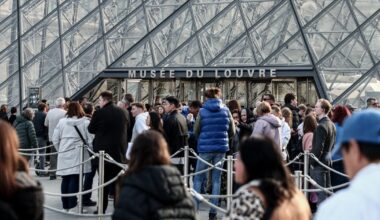 Louvre director acknowledges ‘terrible failure’ following daylight crown jewel robbery – The Irish Times