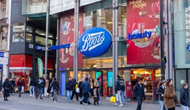 Boots to recruit 6,000 seasonal workers for Christmas push