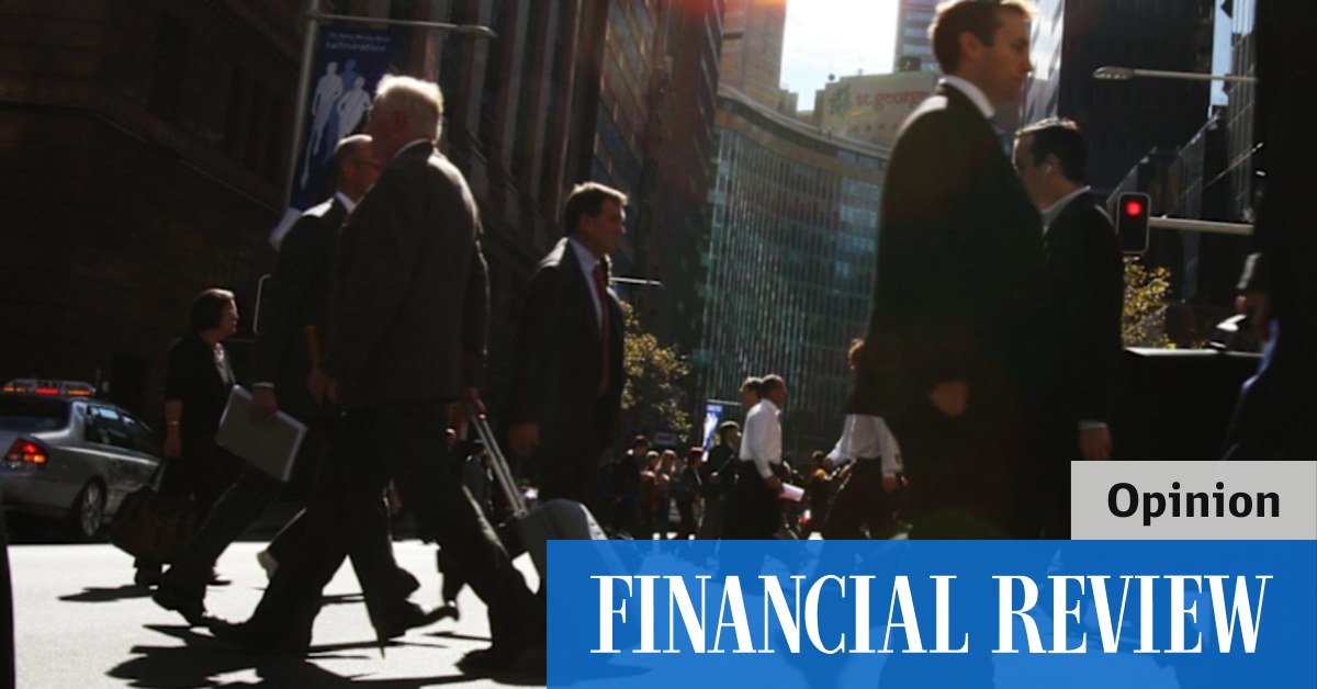 The photo on the cover of the magazine” Anthony Albanese and his new members and senators.