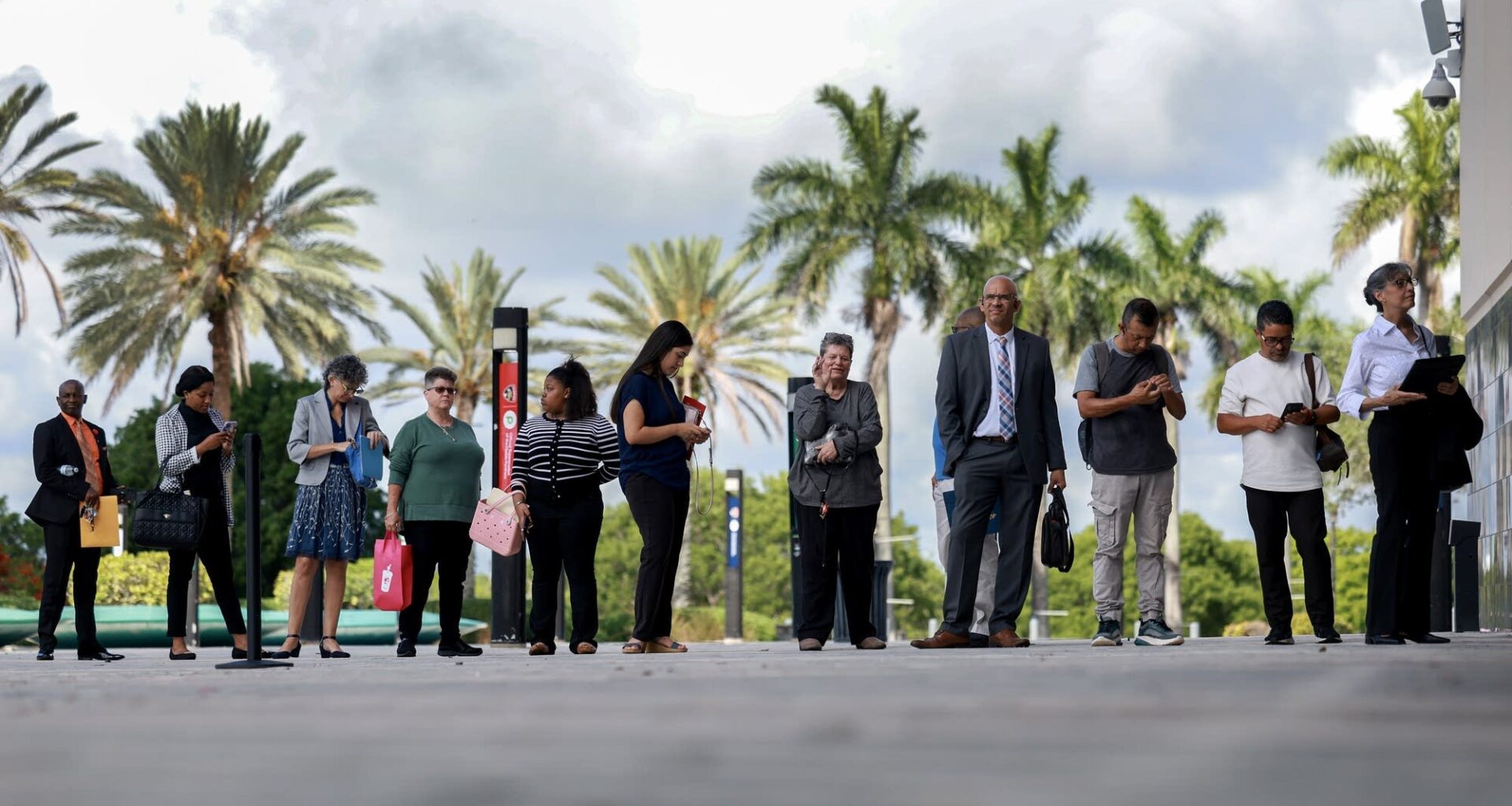 “The goal posts have shifted, and we just need to add about 30,000 new jobs a month in order to keep the unemployment rate the same,” said economist Alí Bustamante.