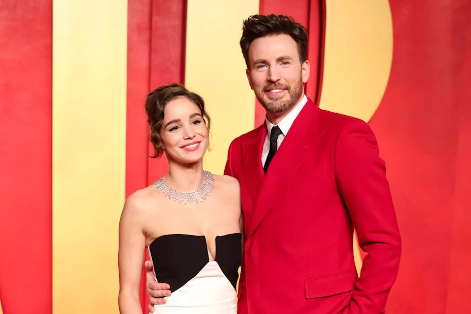 Christopher Polk/Variety via Getty Alba Baptista and Chris Evans at the 2024 Vanity Fair Oscar Party on March 10, 2024 in Beverly Hills, California.