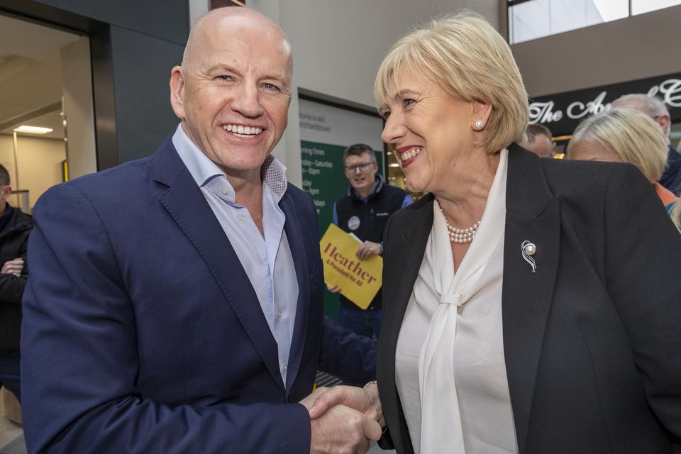 Heather Humphreys and Seán Gallagher in Blanchardstown Shopping Centre. Photo: Tom Honan