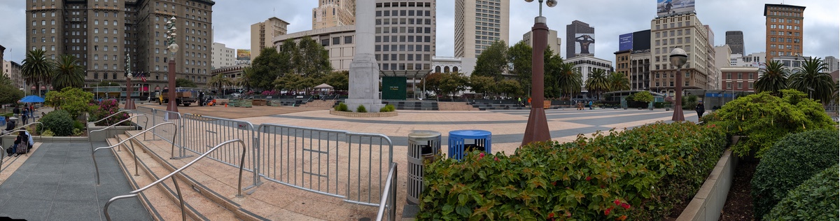 union square panorama by pixel 10 pro