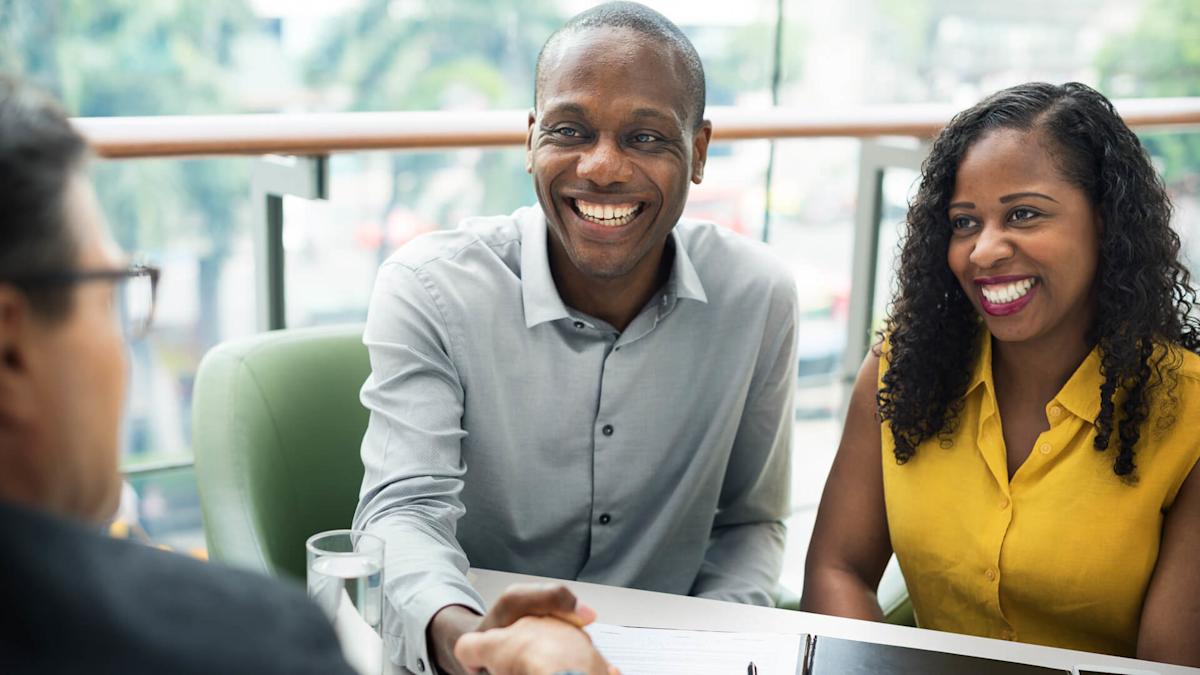 Here’s the Minimum Net Worth To Be Considered Upper Class in Your 40s