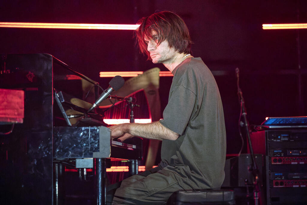 Jonny Greenwood  (Photoi: Rob Grabowski/Invision/AP)  ג'וני גרינווד
