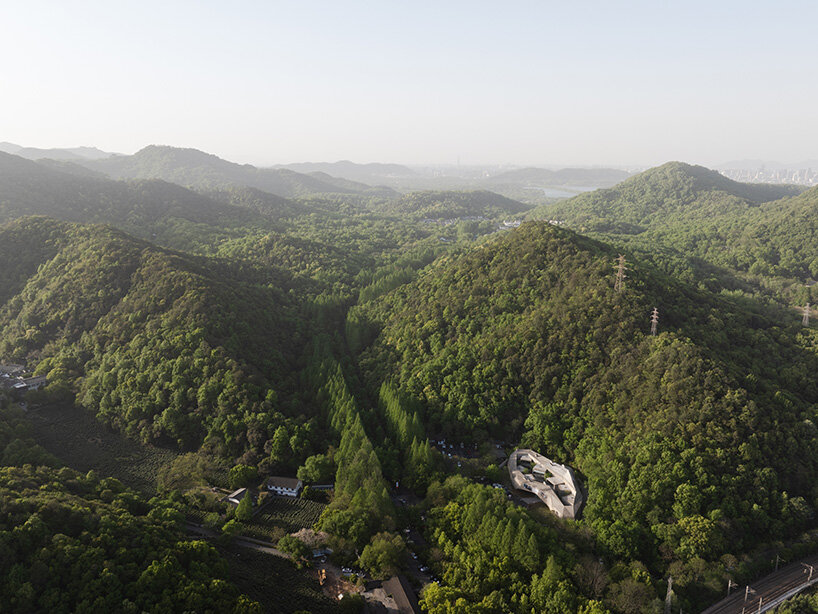 zao xiaofeng art museum