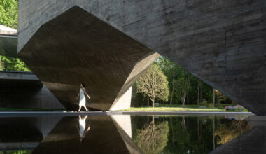 ZAO sculpts xiaofeng art museum as cluster of floating galleries