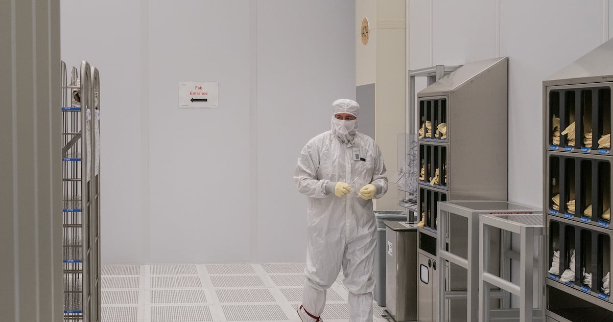 Inside Intel’s big bet to save US chipmaking – and itself – The Irish Times
