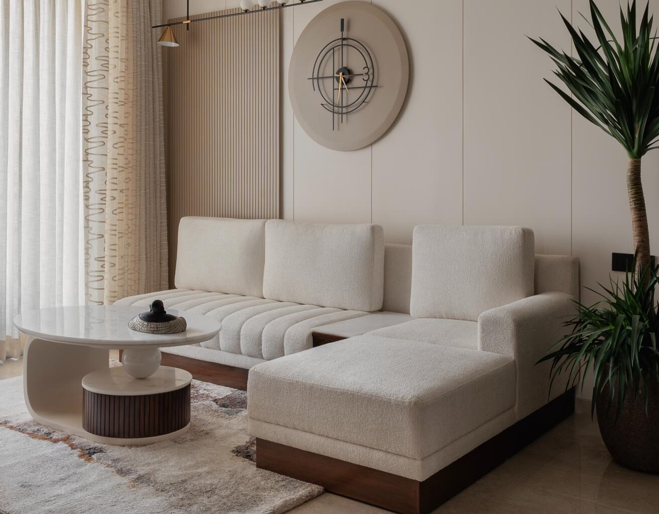 Step into this 940 sq ft Mumbai residence that marries modern innovation with antique charm through curves, columns and conversations