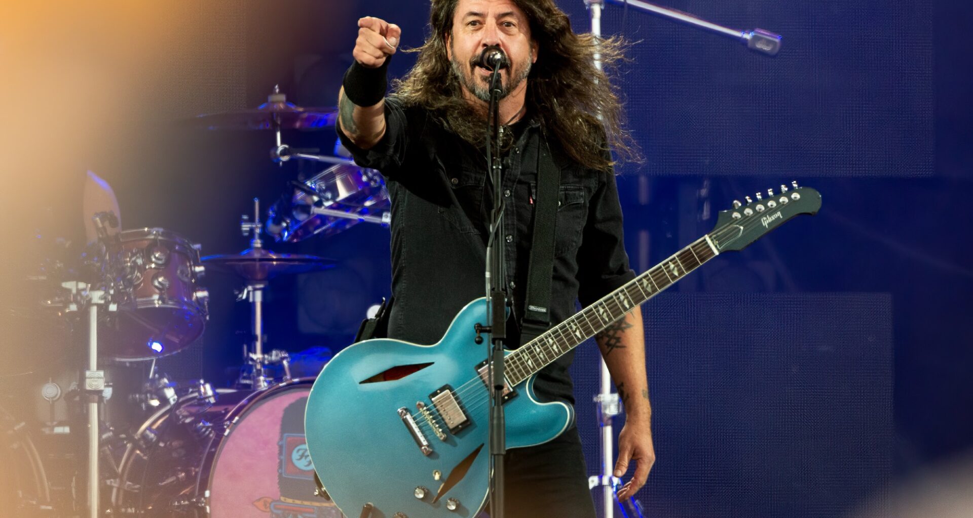 Watch Foo Fighters play album version of ‘Breakout’ for first time since 2002