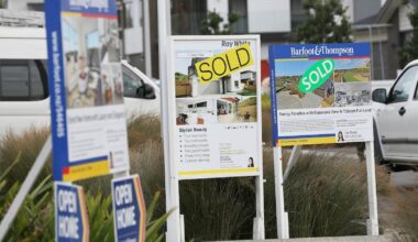 House prices New Zealand: Economists say Official Cash Rate cuts needed to boost market