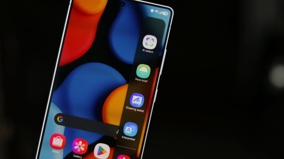 Galaxy AI apps stuck in your Edge panel? Here's how to hide them