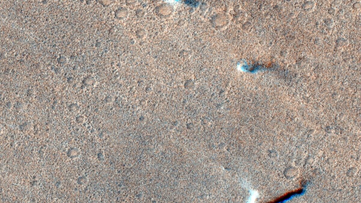 20 Years Worth of Mars Weather Data Reveals the Red Planet Is Way Windier Than We Thought