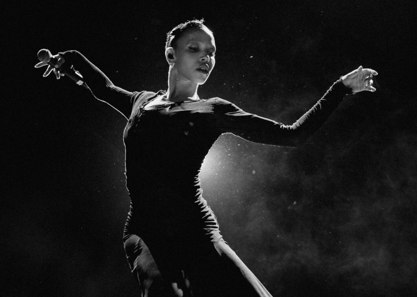 Deepak Panglia on capturing FKA Twigs’ “dreamlike intimacy” on-stage