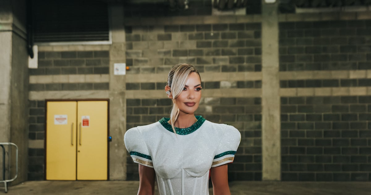 ‘I don’t smoke and I cut out all drink when I’m going on a tour to mind my voice. And there I was, throwing up in a toilet’ – The Irish Times