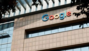 Anthropic and Google discuss a major AI computing power deal.