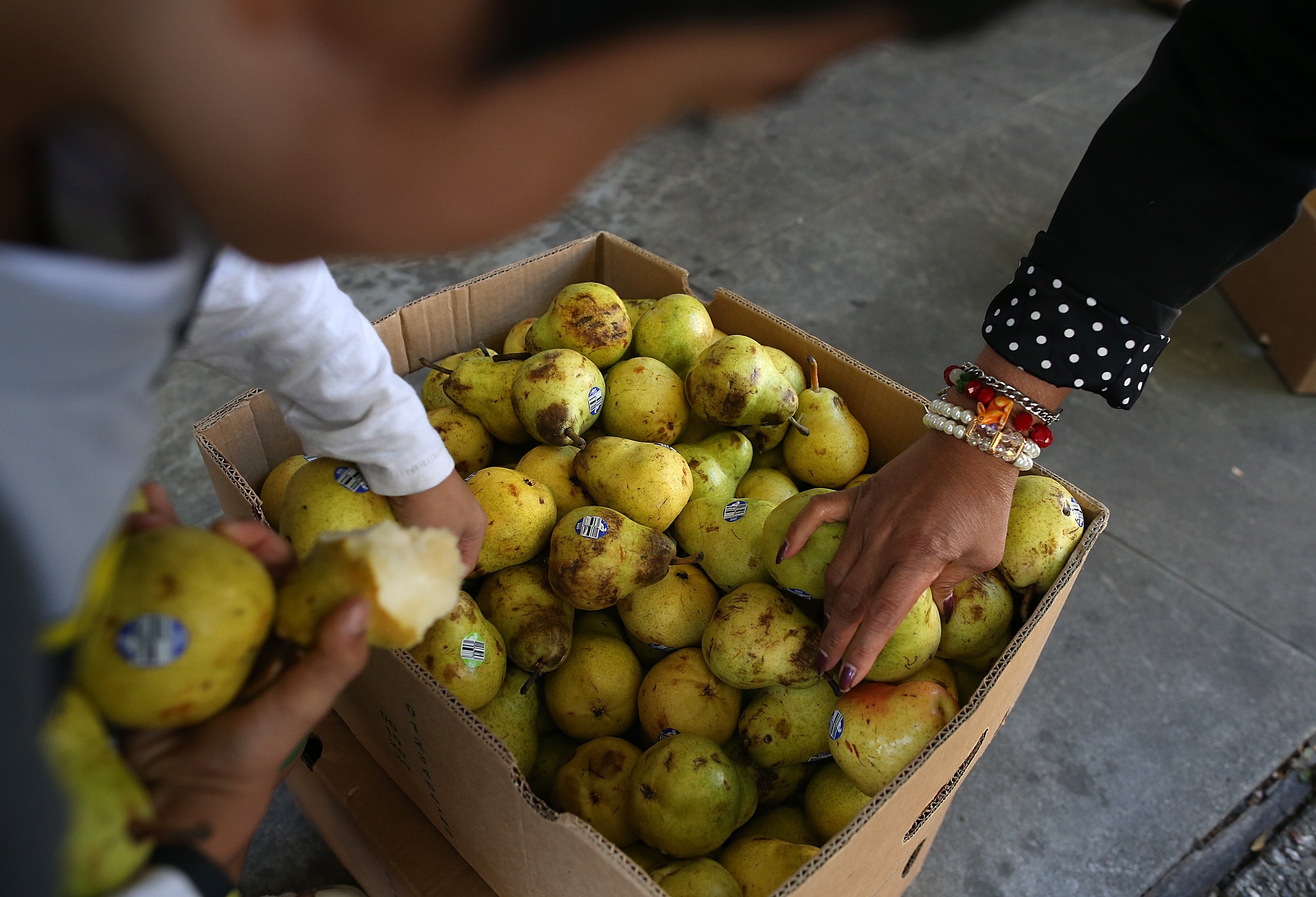Just one pear is enough to get more fiber in your diet. Most Americans don’t meet daily recommendations