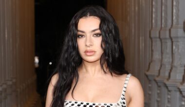 Charli XCX Makes Surprise SNL Appearance During Role Model Song