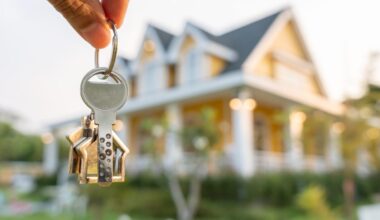 Nearly 70% of Americans think the economy is on the ‘wrong track’ and it's a bad time to buy a home, Fannie Mae survey shows