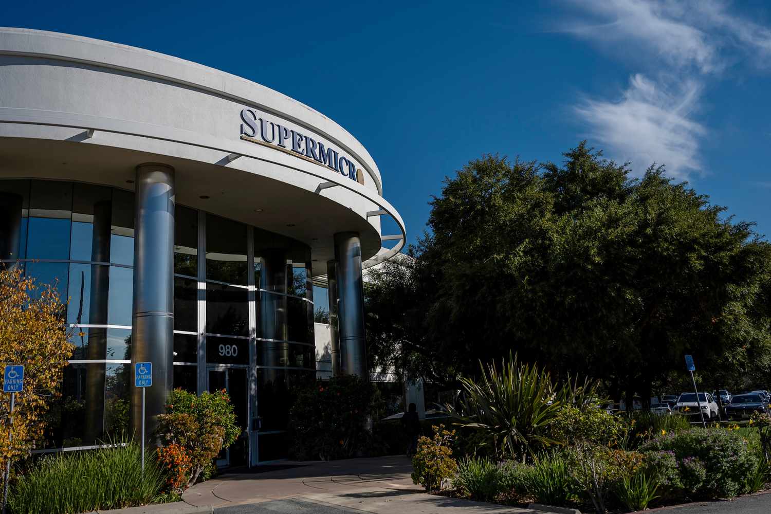 Why Super Micro Computer's Stock Is Plunging