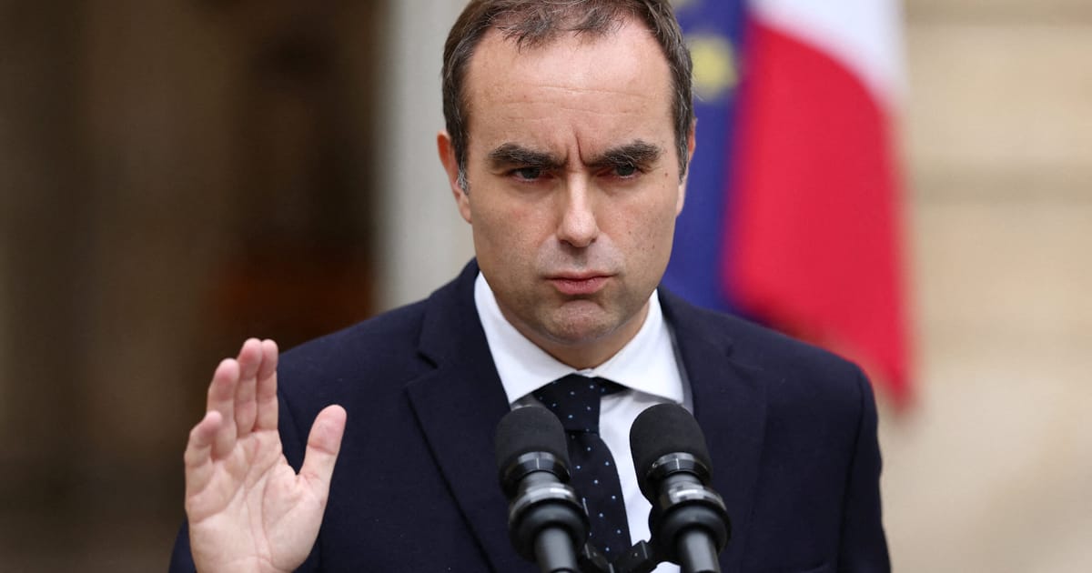 Moody’s cuts outlook on France as Lecornu struggles to pass budget – POLITICO