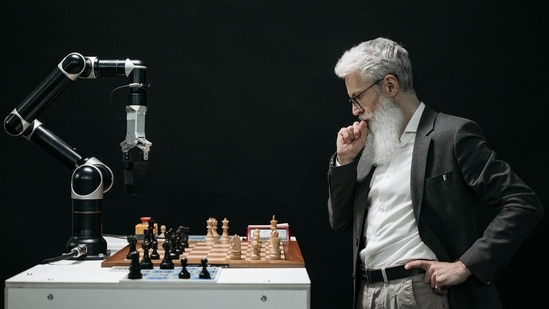 xAI is hiring humans to teach its AI chatbot Grok how to design and build video games.(Pexels)