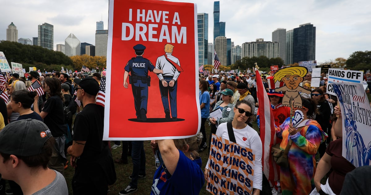 Fears over Trump administration surveillance at US-wide ‘No Kings’ rallies – The Irish Times