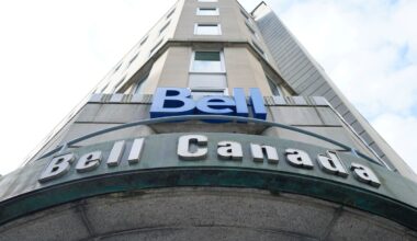 BCE dividend likely on hold for three years while company prioritizes growth areas