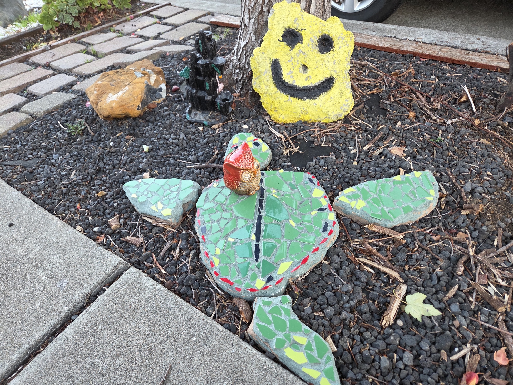 mosaic decorations shot by Galaxy S25 Plus