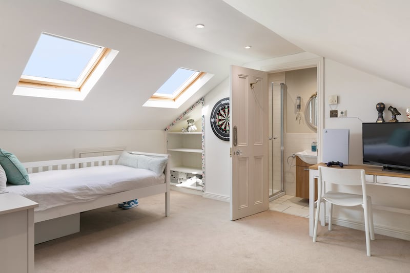 Attic bedroom with en suite