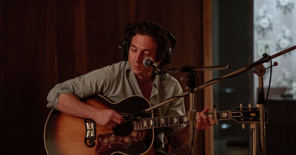 Jeremy Allen White broods beautifully in Deliver Me From Nowhere – The Irish Times