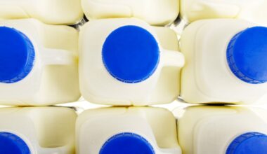 Lidl to cut milk price in move expected to spark similar among Irish supermarket rivals – The Irish Times