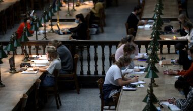 Hot market for law grads did not erase racial gaps in hiring, data shows