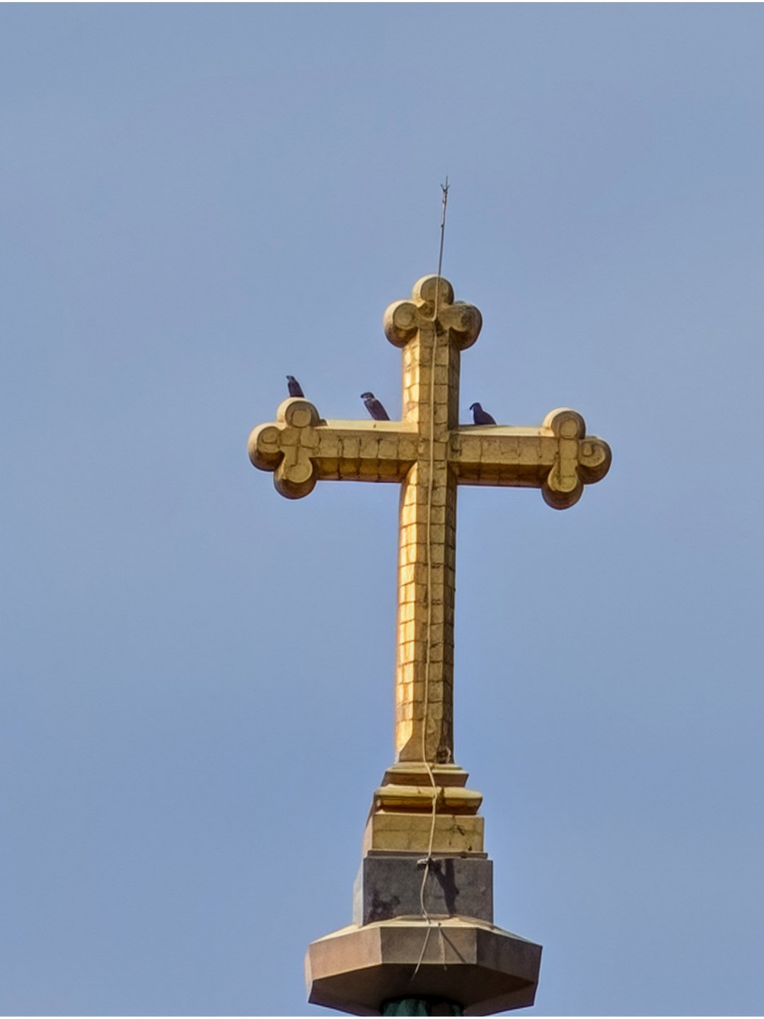 Pixel 10 Pro 50x church