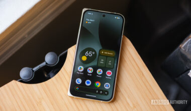 Pixel 10 Pro Fold cover screen